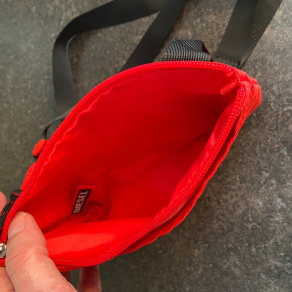 Diesel D Red Belt Bag - Exclusive - Picture 4 of 7